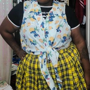 Hottopic stitch button top size  4